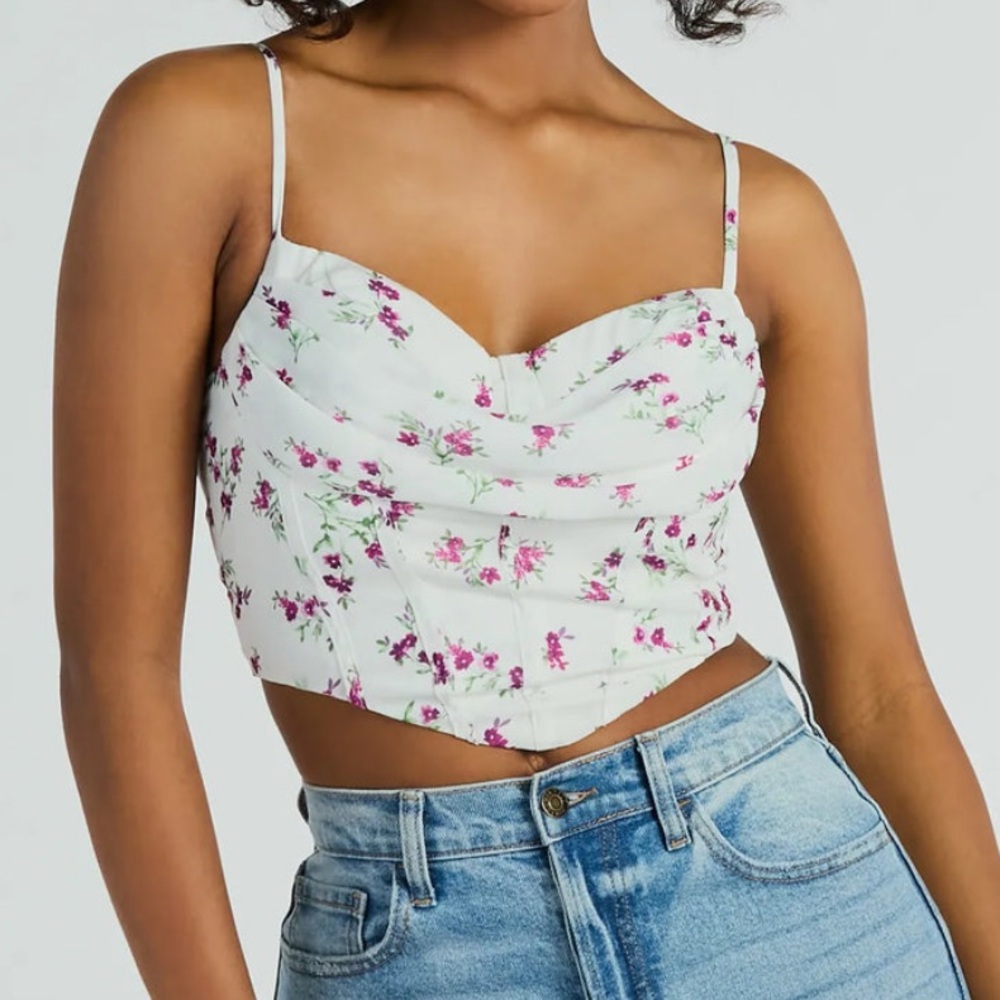 size large windsor perfect Harmony Cowl Neck Floral Crop Top